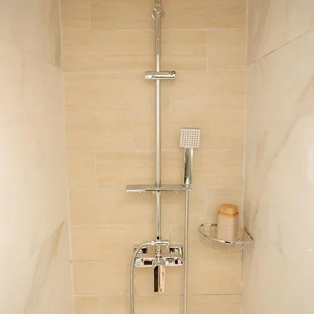 Serenity Hill * فيريا