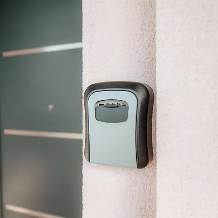 Serenity Hill فيريا